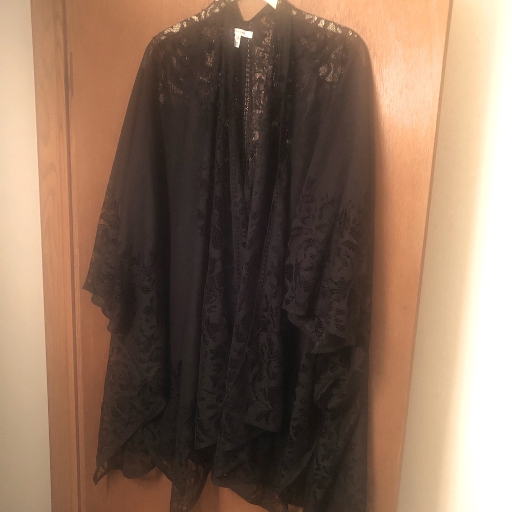 Maurices ONE SIZE Crochet Knit Kimono